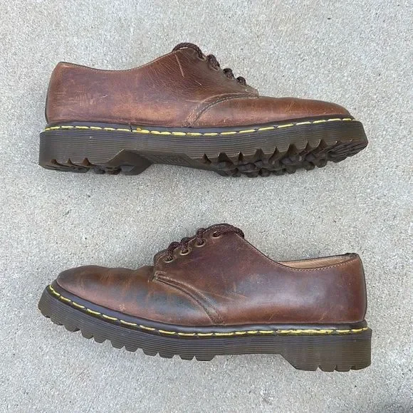 Martens 1561 Made in England Oxfords